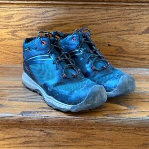 Kids Keen Hiking Shoes Size 3